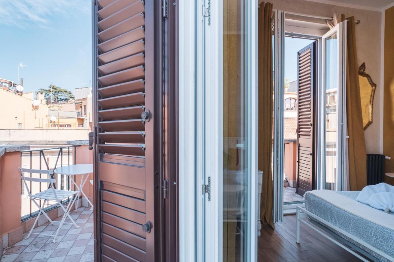Golden Rooms Piazza Di Spagna Рим Экстерьер фото