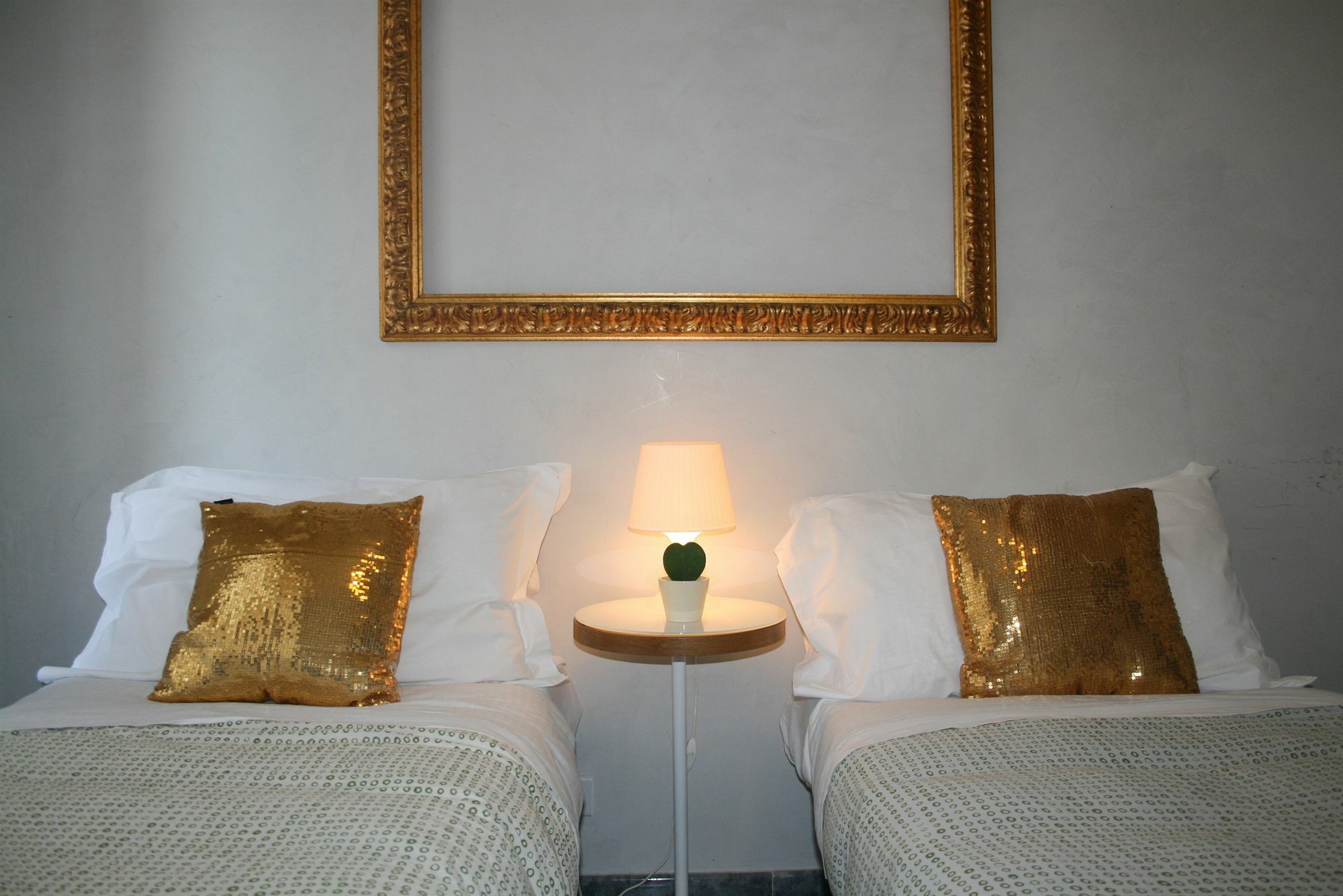 Golden Rooms Piazza Di Spagna Рим Экстерьер фото